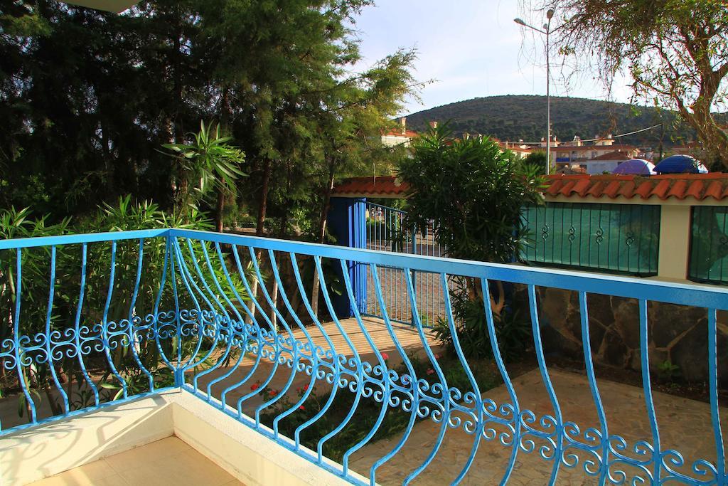 Marigold Otel Çeşme Bilik gambar