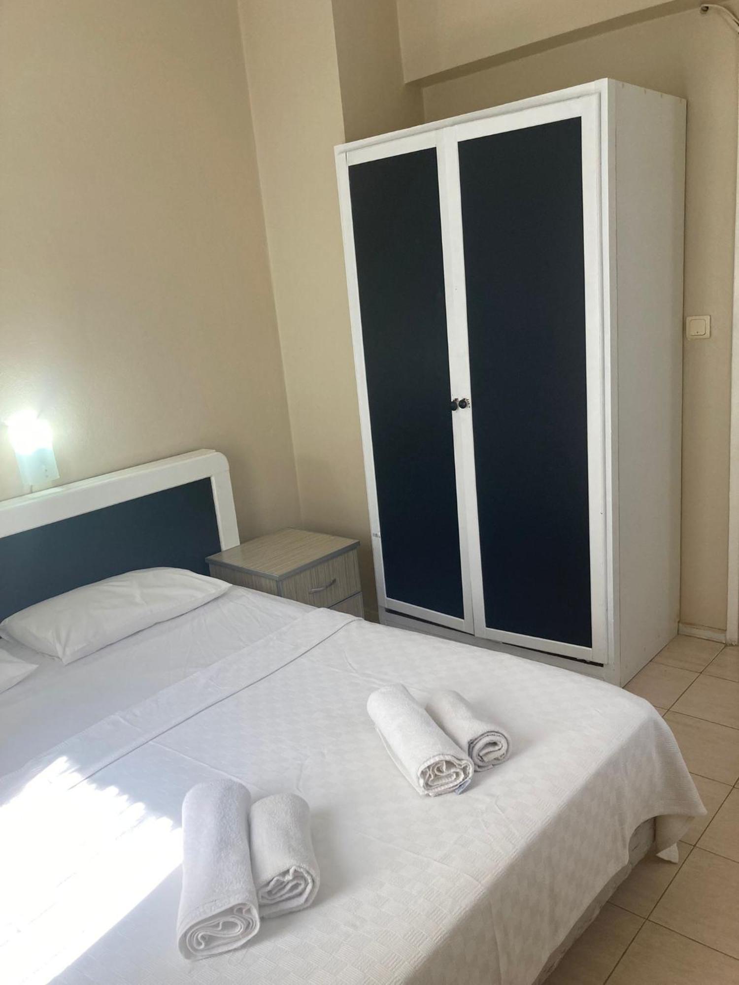 Marigold Otel Çeşme Bilik gambar